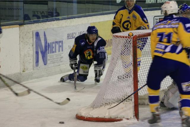 Photo hockey Ligue Magnus - LM - 14me journe : Mont-Blanc vs Chamonix  - Avantage pour les Chamois