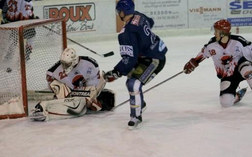 Photo hockey Ligue Magnus - LM - 23me journe : Mont-Blanc vs Neuilly/Marne - Une victoire dans la douleur