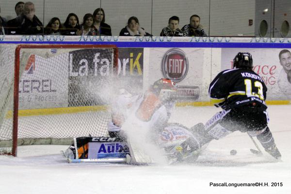 Photo hockey Ligue Magnus - LM playoff, 1/4 de finale, match 1 : Rouen vs Epinal  - Un par un
