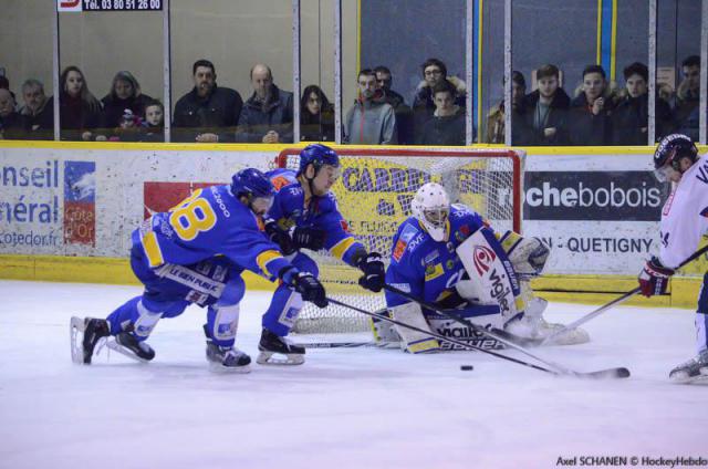 Photo hockey Ligue Magnus - LM playoff, 1/4 de finale, match 4 : Dijon  vs Grenoble  - La chasse aux Loups