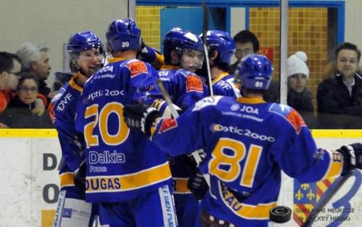 Photo hockey Ligue Magnus - LM playoff 1/4 de finale, match 1 : Dijon  vs Morzine-Avoriaz - Messire le Duc ouvre le bal