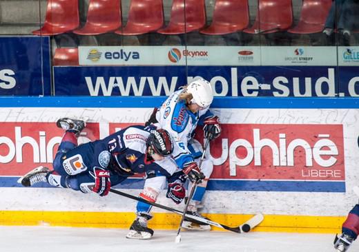 Photo hockey Ligue Magnus - LM playoff 1er tour, match 1 : Grenoble vs Gap - Grenoble: concerto en Gap mineur Photo hockey Ligue Magnus - LM playoff 1er tour, match 1 : Grenoble vs Gap - Grenoble: concerto en Gap mineur
