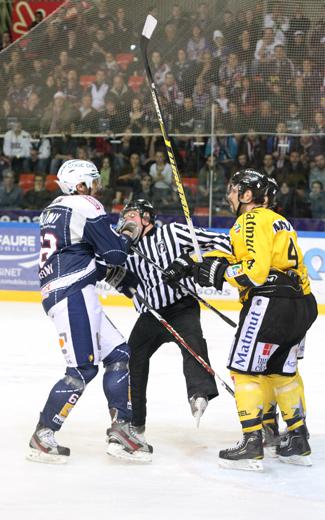 Photo hockey Ligue Magnus - LM Playoffs :  finale , match 3 : Grenoble  vs Rouen - Grenoble de retour aux affaires