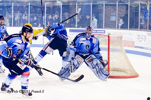 Photo hockey Ligue Magnus - LM playoffs : 1/2 finale, match 1 : Angers  vs Strasbourg  - Strasbourg prend lavantage 