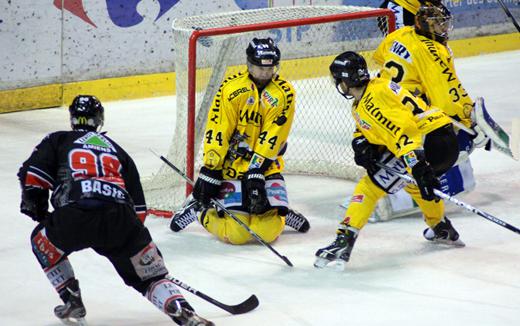 Photo hockey Ligue Magnus - LM Playoffs : 1/4 , match 3 : Amiens  vs Rouen - Rouen au finish