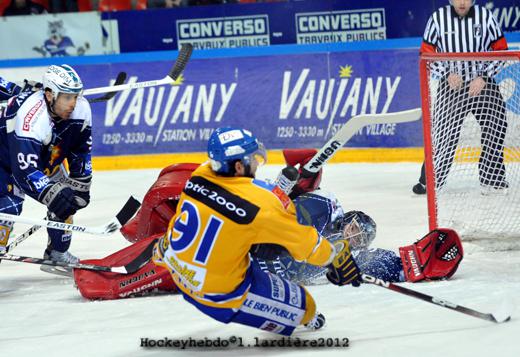 Photo hockey Ligue Magnus - LM Playoffs : 1/4 , match 3 : Grenoble  vs Dijon  - Grenoble :  toujours vivant !
