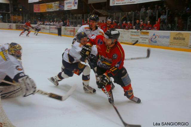 Photo hockey Ligue Magnus - LM playoffs : 1er tour, match 1 : Morzine-Avoriaz vs Chamonix  - Les Chamois plus prs des cmes