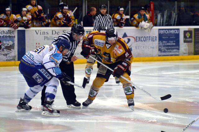 Photo hockey Ligue Magnus - LM Playoffs : 1er tour, match 1 : Morzine-Avoriaz vs Villard-de-Lans - Les Ours plantent leurs griffes