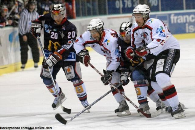 Photo hockey Ligue Magnus - Play-off :  finale, match 3 : Grenoble  vs Brianon  - Equipes spciales demandes!!!