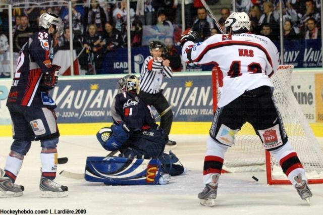 Photo hockey Ligue Magnus - Play-off :  finale, match 3 : Grenoble  vs Brianon  - Equipes spciales demandes!!!