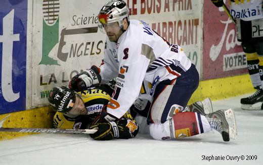 Photo hockey Ligue Magnus - Play-off : 1/2 finale, match 3 : Rouen vs Grenoble  - 1, 2, 3 ... Soleil ! ! !
