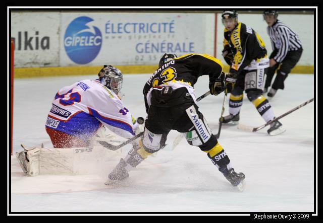 Photo hockey Ligue Magnus - Play-off : 1/4 de finale, match 1 : Rouen vs Epinal  - Epinal battu . . . ou abattu ?