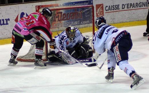 Photo hockey Ligue Magnus - Play-off : 1/4 de finale, match 3 : Amiens  vs Angers  - Amiens se relve