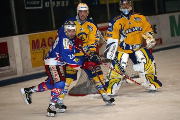 Photo hockey Ligue Magnus - Play-off : 1er tour, match 3 : Epinal vs Chamonix - La victoire était en eux ! Photo hockey Ligue Magnus - Play-off : 1er tour, match 3 : Epinal vs Chamonix - La victoire était en eux !
