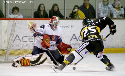 Photo hockey Ligue Magnus - Play-off Ligue Magnus : 1/2 de finale, match 1 : Rouen vs Grenoble  - Une victoire qui laisse des traces...