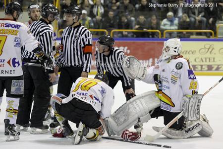 Photo hockey Ligue Magnus - Play-off Ligue Magnus : 1/4 de finale, match 2 : Rouen vs Morzine-Avoriaz - Les Dragons confirment.