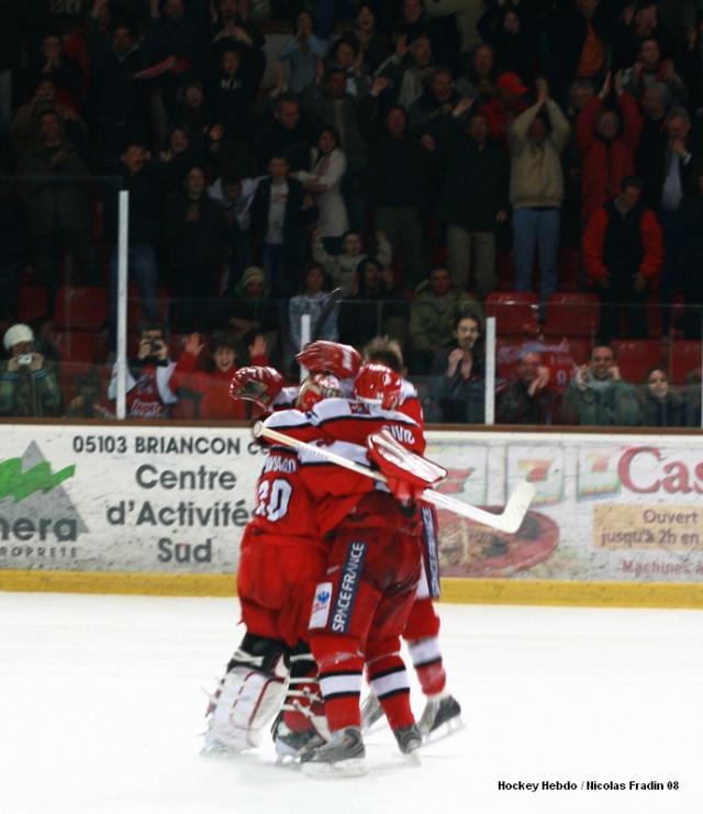 Photo hockey Ligue Magnus - PO 1/2 match 2 : Brianon  vs Grenoble  - Avantage aux Diables