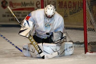 Photo hockey Ligue Magnus - PO 1er tour match 1 : Epinal  vs Dijon  - Epinal (d) joue, Dijon contre et ... gagne !