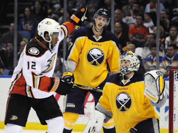 Photo hockey NHL : National Hockey League - AHL - NHL : National Hockey League - AHL - NHL : Buffalo coule en silence