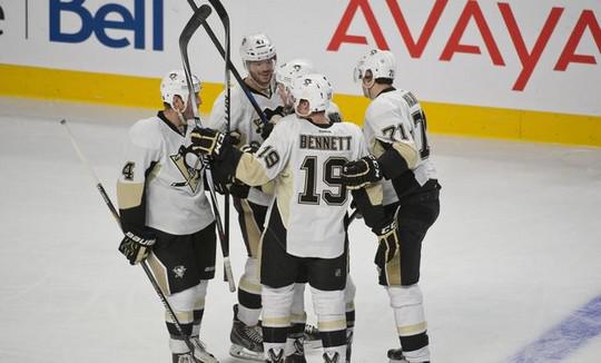Photo hockey NHL : National Hockey League - AHL - NHL : National Hockey League - AHL - NHL : Duel au sommet de la conférence Est entre les Habs et les Pens Photo hockey NHL : National Hockey League - AHL - NHL : National Hockey League - AHL - NHL : Duel au sommet de la conférence Est entre les Habs et les Pens