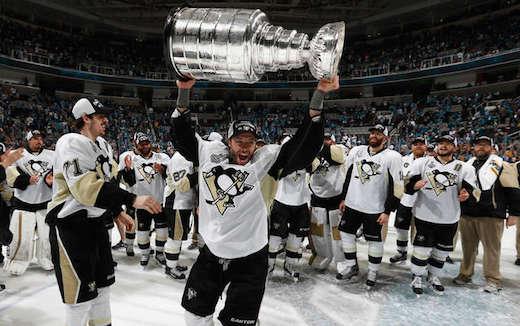 Photo hockey NHL : National Hockey League - AHL - NHL : National Hockey League - AHL - NHL : Les Pens soulvent la Stanley