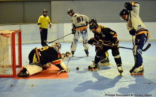 Photo hockey Roller Hockey - Roller Hockey - N1 : Le leader se fait peur Photo hockey Roller Hockey - Roller Hockey - N1 : Le leader se fait peur