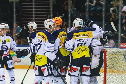 Photo hockey Suisse - National League -  : Genve vs Ambr-Piotta - Garder la tte sous l