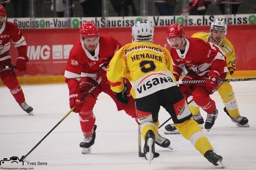 Photo hockey Suisse - National League -  : Lausanne vs Bern - Coup de patte du Lion