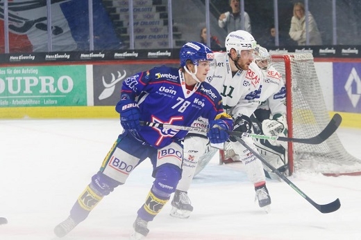 Photo hockey Suisse - Swiss League -  : Kloten vs Olten - Kloten part devant