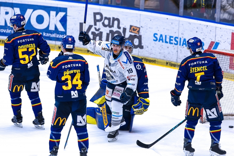 Photo hockey TELH - Tipsport Extraliga Ledn�ho Hokeje - TELH - Tipsport Extraliga Ledn�ho Hokeje - TELH : Les mineurs d�jouent les automobilistes