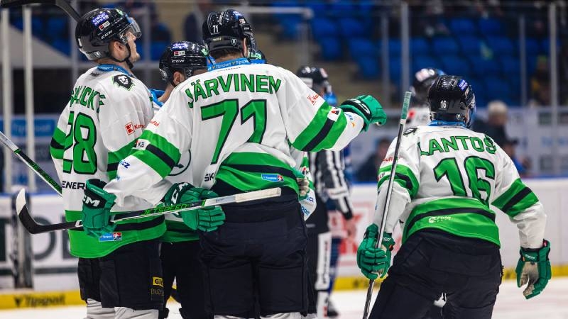 Photo hockey TELH - Tipsport Extraliga Ledního Hokeje - TELH - Tipsport Extraliga Ledního Hokeje - TELH : Les uns sauvés, les autres pas Photo hockey TELH - Tipsport Extraliga Ledního Hokeje - TELH - Tipsport Extraliga Ledního Hokeje - TELH : Les uns sauvés, les autres pas