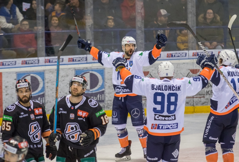 Photo hockey Tipsport Liga - Tipsport Liga - Tipos Extraliga : Incroyable lance