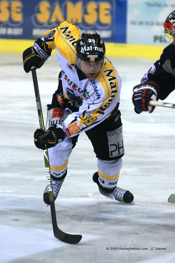 Photo hockey ... Olivier Bouchard - Hockey en Europe