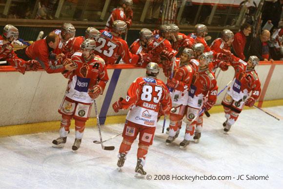 Photo hockey D1 : Interviews : Annecy - Division 1 : Annecy (Les Chevaliers du Lac)