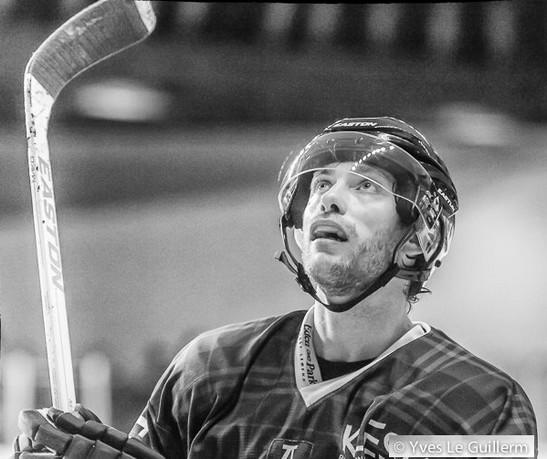 Photo hockey Franais Volants : un banc pour deux - Division 2 : Paris (FV) (Les Franais Volants)