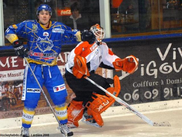 Photo hockey Interview : Adam Russo - Ligue Magnus : Tours (Les Remparts) Photo hockey Interview : Adam Russo - Ligue Magnus : Tours (Les Remparts)
