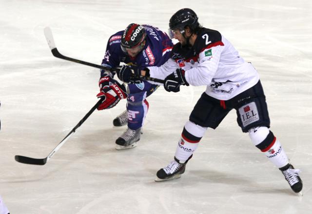 Photo hockey Sébastien Bisaillon: J’ai toujours pensé à Grenoble - Ligue Magnus : Grenoble (Les Brûleurs de Loups) Photo hockey Sébastien Bisaillon: J’ai toujours pensé à Grenoble - Ligue Magnus : Grenoble (Les Brûleurs de Loups)