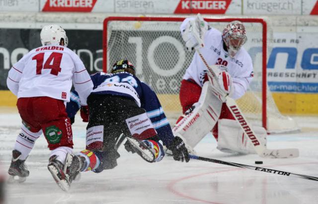 Photo hockey Ambr en prolongation, Kloten et Lausanne c