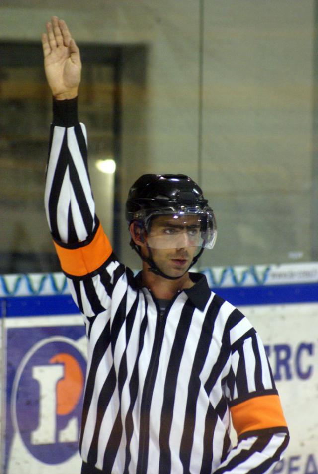 Photo hockey Arbitre bless, des news ! - Ligue Magnus