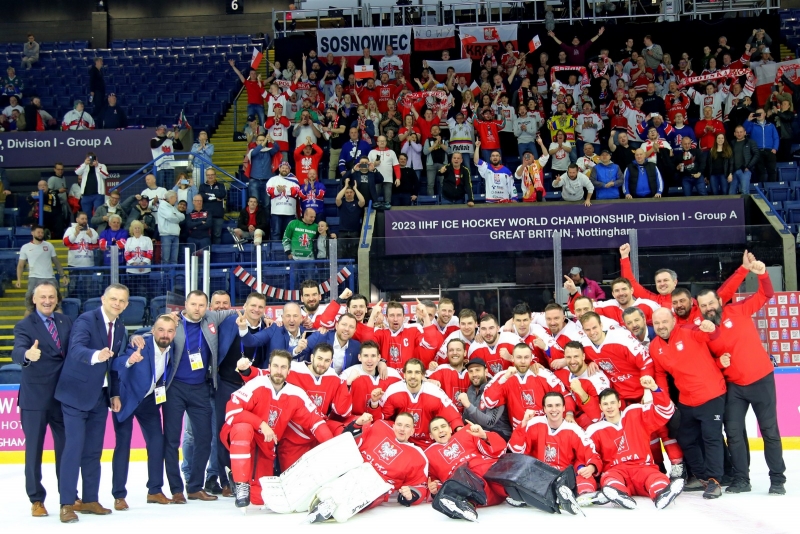 Photo hockey Britanniques et Polonais montent en élite - Championnats du monde