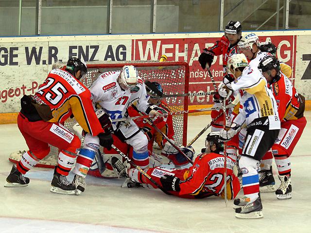 Photo hockey BSIH : Pardubice sauve l