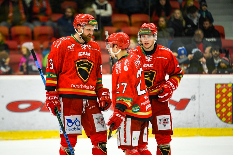 Photo hockey Chance Liga : Le faucon  tire d