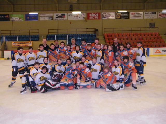 Photo hockey Clermont - Tournoi Pee Wee Canada Suite - Hockey Mineur : Clermont-Ferrand (Les Sangliers Arvernes) Photo hockey Clermont - Tournoi Pee Wee Canada Suite - Hockey Mineur : Clermont-Ferrand (Les Sangliers Arvernes)