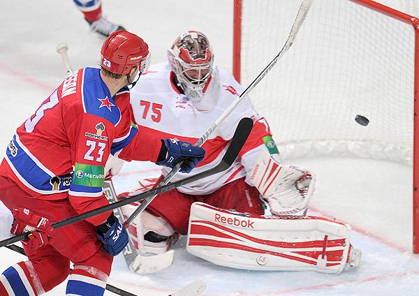 Photo hockey CMM : Le CSKA devant pour un cheveu - KHL - Kontinental Hockey League