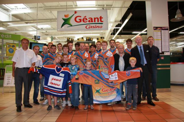 Photo hockey D2 Clermont : Remise de maillots - Division 2 : Clermont-Ferrand (Les Sangliers Arvernes)