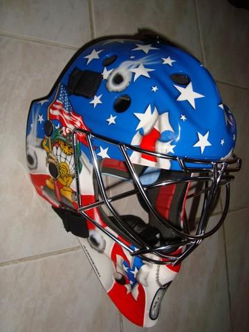 Photo hockey D2 Evry : Un nouveau masque pour B. Roullier - Division 2 : Evry  (Les Peaux Rouges Evry Centre Essonne)