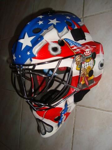 Photo hockey D2 Evry : Un nouveau masque pour B. Roullier - Division 2 : Evry  (Les Peaux Rouges Evry Centre Essonne)