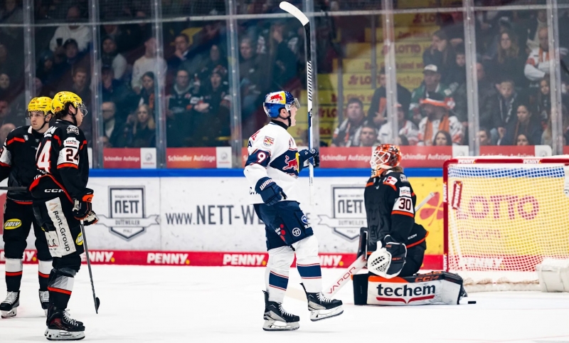 Photo hockey DEL : Inchang� au dessus - Hockey en Europe