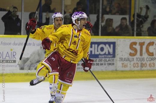 Photo hockey Derniers coups de patin pour Aram Kevorkian - Ligue Magnus : Dijon (Les Ducs) Photo hockey Derniers coups de patin pour Aram Kevorkian - Ligue Magnus : Dijon (Les Ducs)