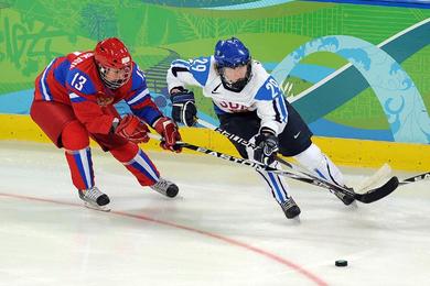 Photo hockey JO Fm. :  Les Finlandaises dans le coup ! - Jeux olympiques